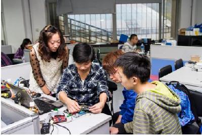 十余年磨一剑:东软大学双师创业课博得喝彩
