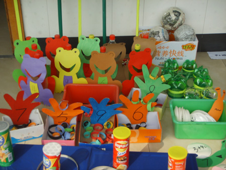 阳光幼儿园开展自制教玩具展示活动