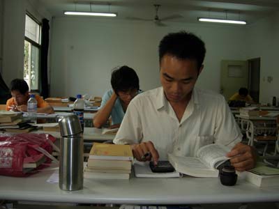 选自考专业瞄准“靶心”多方面因素不可少