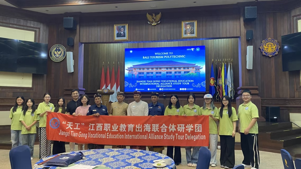 e7bf928f6c1826881c0061f136f7cb8d