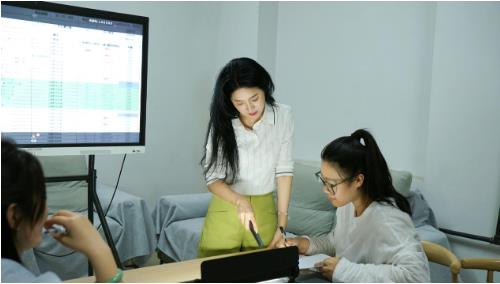 从浙传到艺考名师：一个“学院派”KOL的艺考破局之路