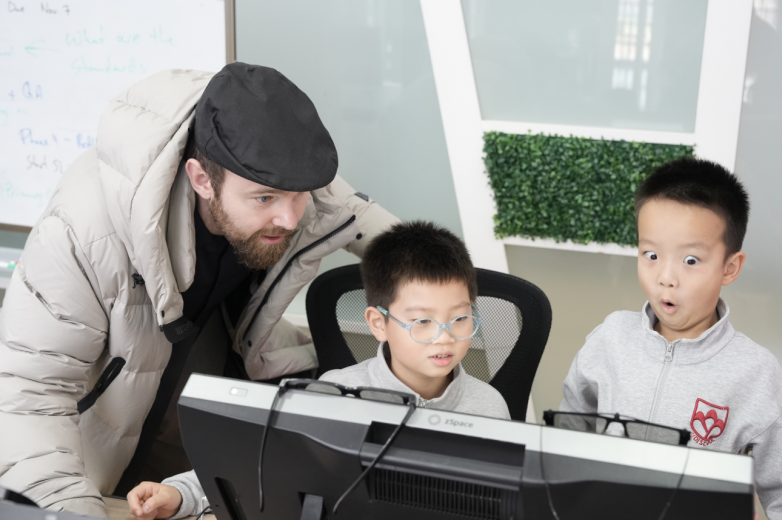 AI 赋能国际教育：北京市爱迪外国语学校助力学子解锁长新可能