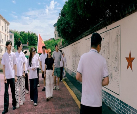 寻红色足迹 赓续革命薪火—九江职业大学艺术学院暑期实践队走进茅垅村聆听红色故事