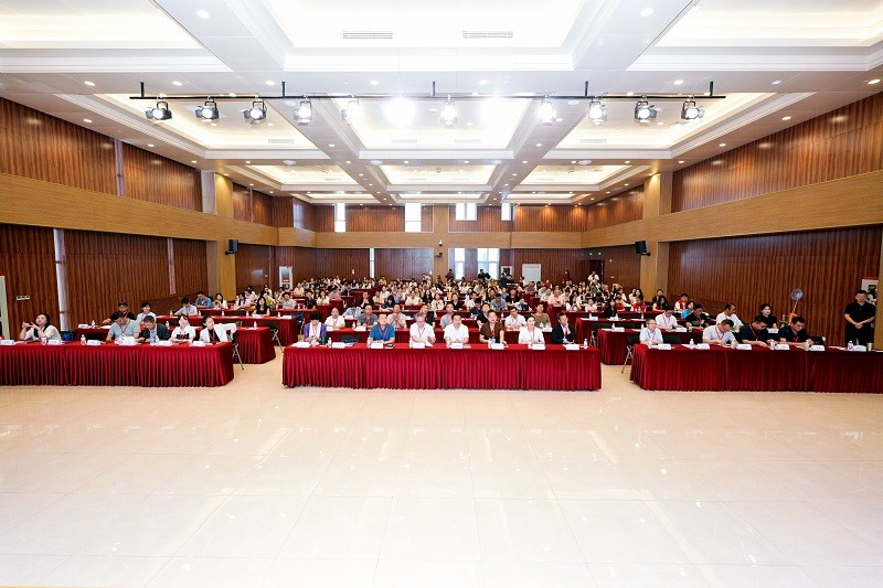 研讨会全景.jpg