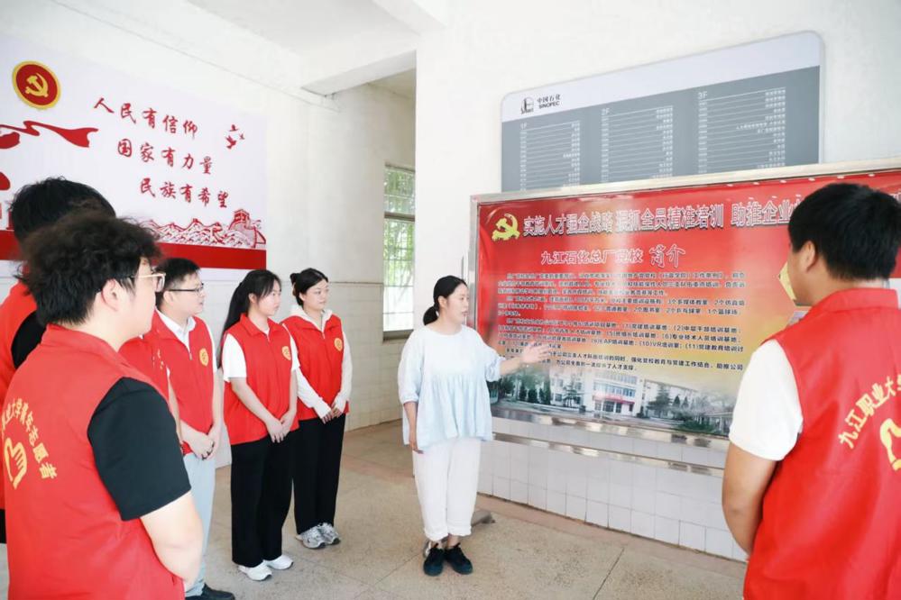 c7050f2801308fab416f5f4bce112870